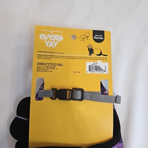 Petco EveryYay Wear With Flair Galaxy-Print Ferret Harness and Leash with Bell - Picture 12 of 17